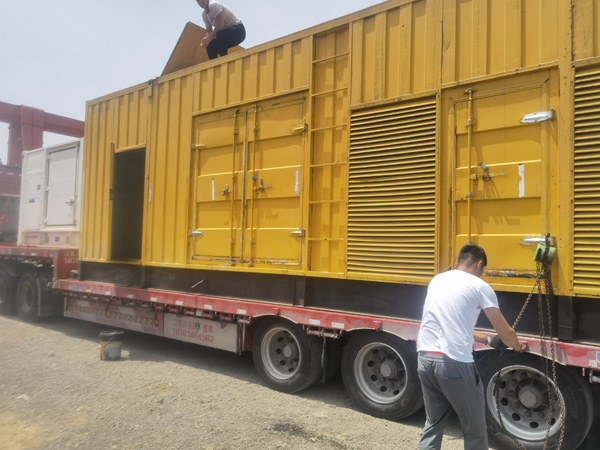 九寨沟除了负载情况和发动机维护，还有哪些因素会影响 200kw 柴油发电机的油耗？